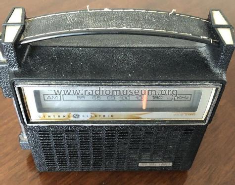 7-2810F ; General Electric Co. (ID = 2829251) Radio