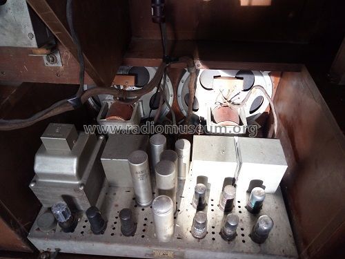 A-208 ; General Electric Co. (ID = 3253666) Radio