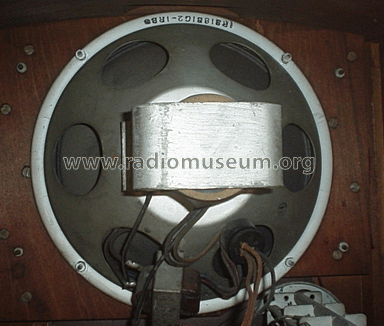 A-82 ; General Electric Co. (ID = 380181) Radio