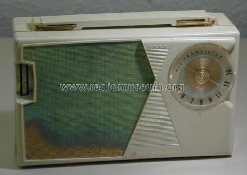 P808J ; General Electric Co. (ID = 856713) Radio