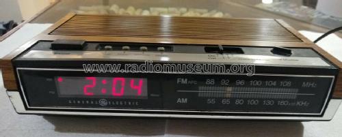 AM FM Alarm Clock Radio 7-4630D; General Electric Co. (ID = 2858461) Radio