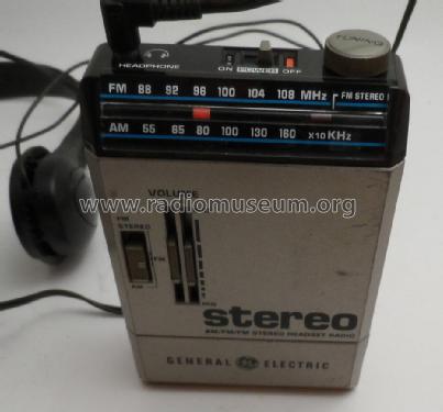 AM/FM/FM Stereo Headset Radio 7-1010A; General Electric Co. (ID = 1470082) Radio