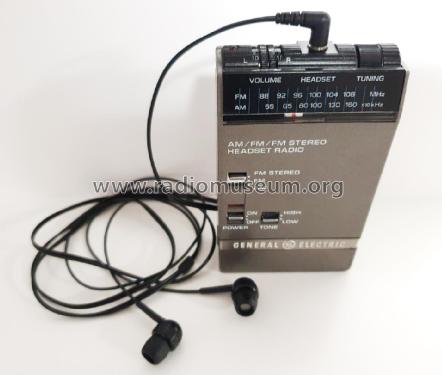 AM/FM/FM Stereo Headset Radio 7-1700B; General Electric Co. (ID = 3115631) Radio