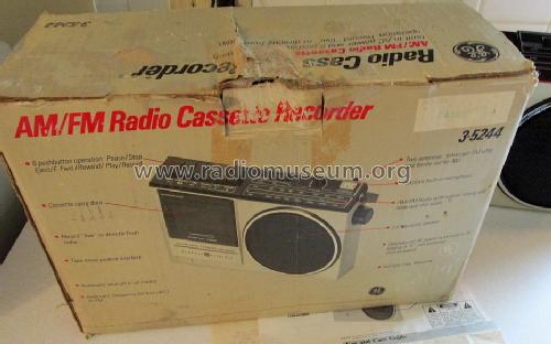 AM / FM Radio Cassette Recorder 3-5244; General Electric Co. (ID = 1463817) Radio