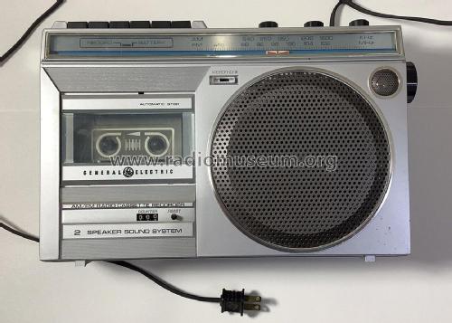 AM/FM Radio Cassette Recorder 3-5246A; General Electric Co. (ID = 2824485) Radio