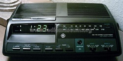 AM/FM Stereo Clock Radio 7-4664A; General Electric Co. (ID = 1505630) Radio