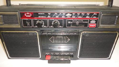 AM/FM Stereo Radio/Cassette Recorder 3-5452B; General Electric Co. (ID = 1486195) Radio