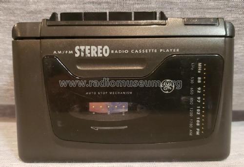 AM/FM Stereo Radio Cassette Player 3-5493A; General Electric Co. (ID = 2979553) Radio
