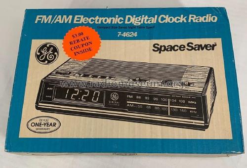 Electronic Digital FM/AM Clock Radio 7-4624A 'Space Saver'; General Electric Co. (ID = 2856145) Radio