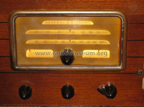 F-63 ; General Electric Co. (ID = 1808893) Radio