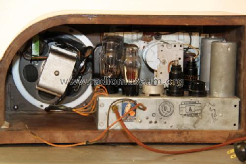 F-63 ; General Electric Co. (ID = 728700) Radio