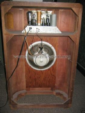F-65 ; General Electric Co. (ID = 379491) Radio