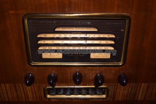 F-96 ; General Electric Co. (ID = 1761416) Radio