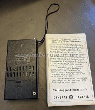 FM/AM Thinline Portable Radio 7-2001A; General Electric Co. (ID = 2849708) Radio