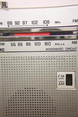 FM/AM Thinline Portable Radio 7-2001A; General Electric Co. (ID = 2849709) Radio