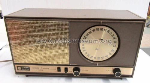 T235A ; General Electric Co. (ID = 3153294) Radio