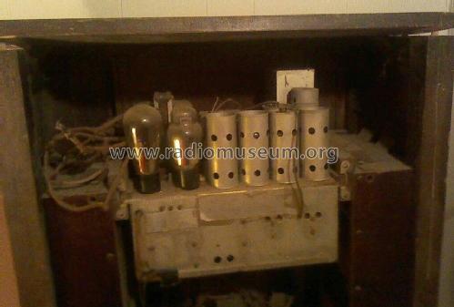 J-107 ; General Electric Co. (ID = 1568799) Radio