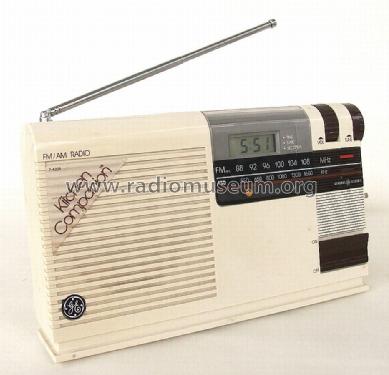 Kitchen Companion FM/AM Radio 7-4208A; General Electric Co. (ID = 1198113) Radio