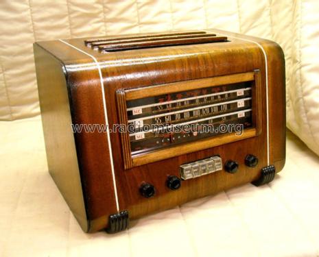 L-740 De Luxe Beam-a-Scope ; General Electric Co. (ID = 1390031) Radio