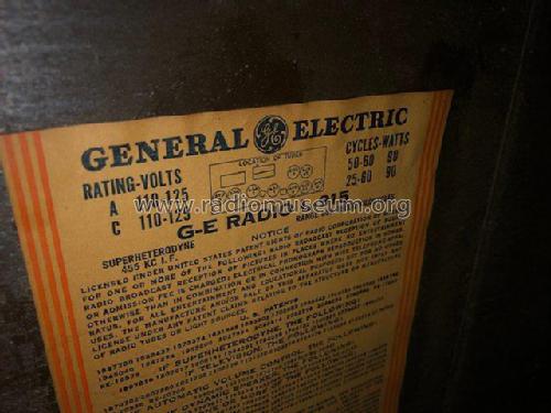 L-915 ; General Electric Co. (ID = 2590413) Radio