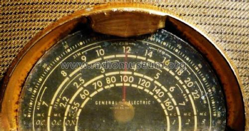 M-351-331 Ch= 842; General Electric Co. (ID = 1910013) Radio