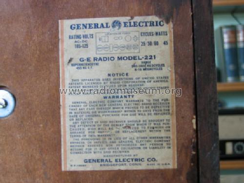 Musaphonic 221 ; General Electric Co. (ID = 1074942) Radio