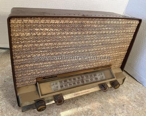 Musaphonic Dual Speaker T-210B; General Electric Co. (ID = 2869706) Radio