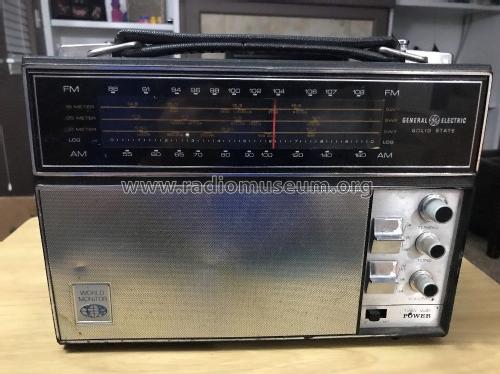 World Monitor P1985A; General Electric Co. (ID = 2243808) Radio