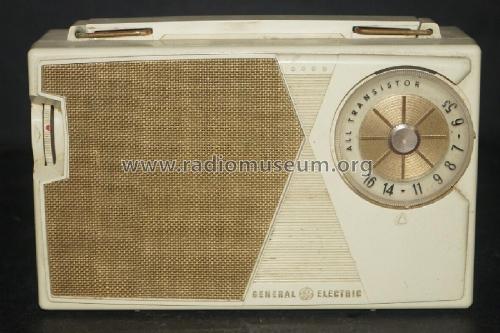 P808C; General Electric Co. (ID = 2959763) Radio