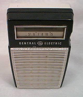 P820A ; General Electric Co. (ID = 1403992) Radio