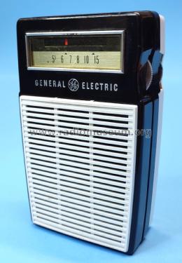 P820A ; General Electric Co. (ID = 2828529) Radio