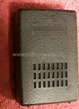 P885B ; General Electric Co. (ID = 2444979) Radio