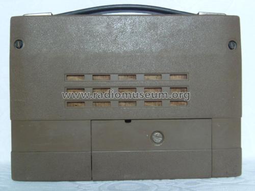 P955A ; General Electric Co. (ID = 2251812) Radio