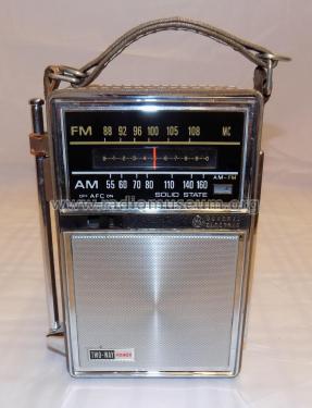 P977B ; General Electric Co. (ID = 1970635) Radio