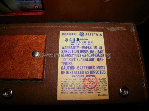 17 Transistor World Monitor P-990A ; General Electric Co. (ID = 1232367) Radio