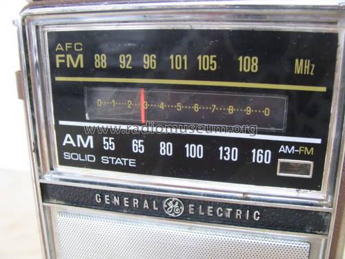 P-977 E ; General Electric Co. (ID = 812658) Radio