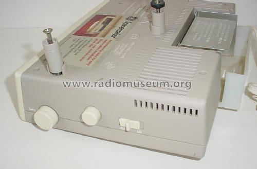 Spacemaker AM/FM Radio 7-4230A; General Electric Co. (ID = 1439131) Radio