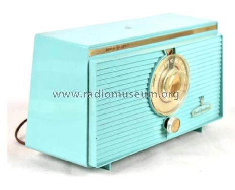 Dual Speaker T107B; General Electric Co. (ID = 2689364) Radio