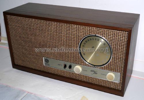 T290A ; General Electric Co. (ID = 2064879) Radio