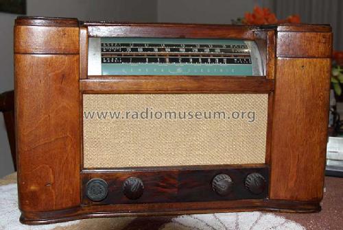 X150 ; General Electric Co. (ID = 1546108) Radio