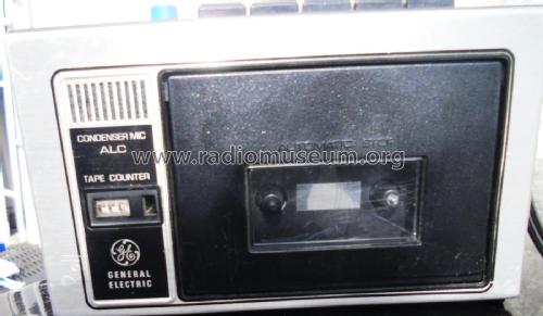 Portable Cassette Recorder/Player 3-5320A; General Electric Co. (ID = 2085430) Sonido-V