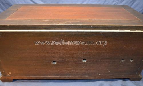 3 dial 6 tube ; General Instrument (ID = 2078199) Radio