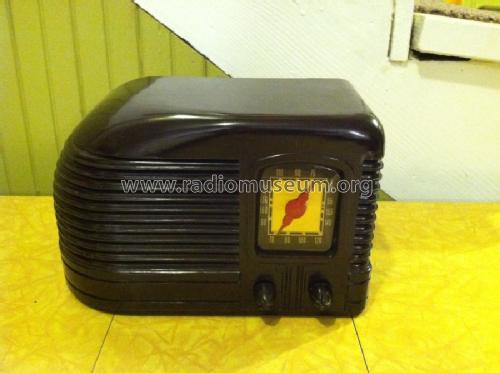 552 ; Globe Electronics, (ID = 1565032) Radio