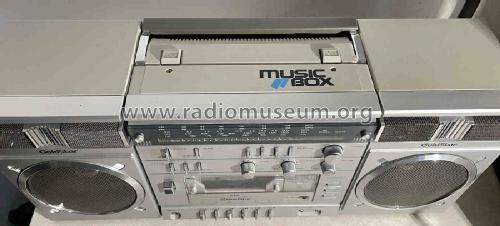 FM/SW/MW/LW 4 Band Stereo Cassette Recorder Music Box TSR-900; Gold Star Co., Ltd., (ID = 2985908) Radio