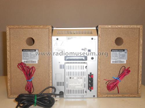 Micro HI-FI System XC12U-D1U; Gold Star Co., Ltd., (ID = 2163161) Radio