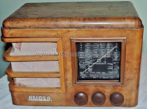 Ariola ; Unknown - CUSTOM (ID = 1958535) Radio