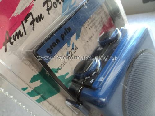 Gran Prix AM/FM Portable A224; GPX Inc. - Gran Prix (ID = 1416942) Radio