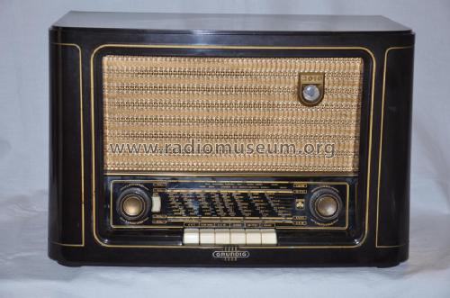 2010; Grundig Radio- (ID = 1945527) Radio