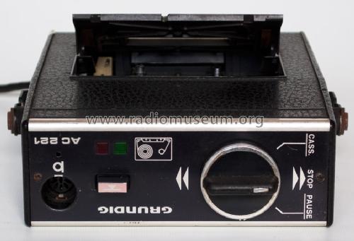 Auto-Cassetten-Tonbandgerät AC221; Grundig Radio- (ID = 1218610) R-Player
