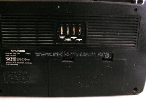 Concert Boy 230; Grundig Radio- (ID = 665956) Radio